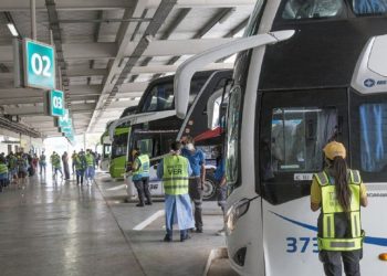 Habilitaron la entrada al país de micros internacionales