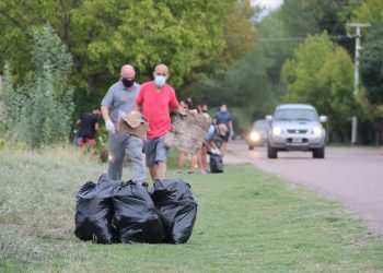 Se realizó una jornada de plogging en el dique El Tigre