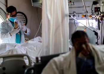 Coronavirus: en las últimas tres semanas creció 21% la ocupación de camas de terapia intensiva