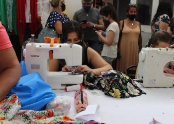 El Polo Textil cerró el año con muestra, clases en vivo y desafíos de costura
