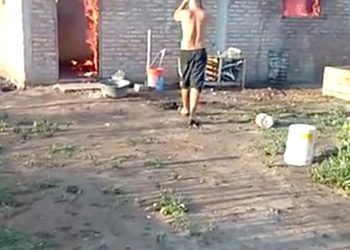 Incendio con pérdidas totales en una vivienda de Goudge: “Mi hermano quedó con lo puesto”