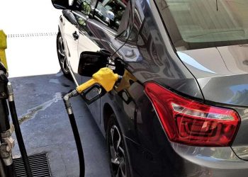 Nafta congelada: la Argentina tiene el litro de combustible más barato de la región, solo por detrás de Venezuela