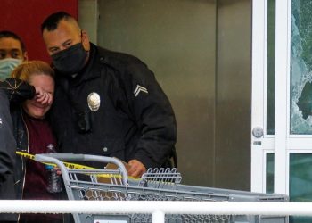 Navidad trágica en EE.UU: la policía mata a una chica de 14 años mientras se probaba ropa