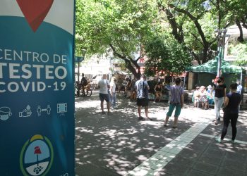 Un dato alentador: a pesar de los contagios, los síntomas son leves por las vacunas