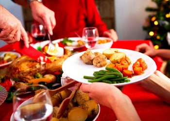 Recomendaciones para no comer de más en las Fiestas