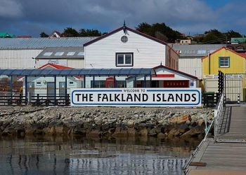 Gobierno ofrece vuelos humanitarios a residentes de Malvinas por las fiestas de fin de año