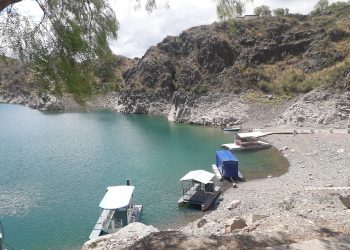 Cuáles son los requisitos para navegar en espejos de agua y para pescar