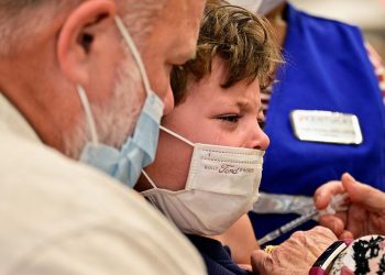 Coronavirus: la hospitalización de niños se cuadruplicó en Nueva York y advierten sobre la importancia de las vacunas