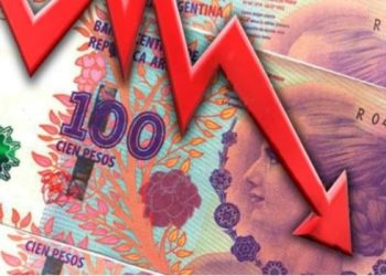 El peso argentino fue la segunda moneda más devaluada del mundo en 2021