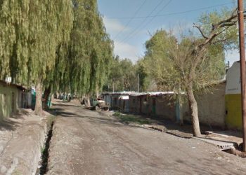 Apuñaló a su hermano y luego fue baleado por su primo en Ciudad Mendoza