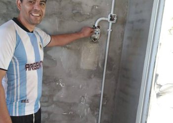 Bomberos Voluntarios de Real del Padre lograron conectar la electricidad en su futuro cuartel