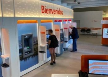 Complica el cobro de cheques la tecnología obsoleta de los bancos