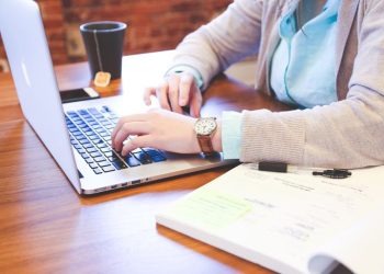 Computadoras con ventas récord en 2021, por la pandemia y el home office