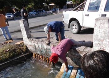 Con las altas temperaturas ya se empezaron a registrar los “tapones” en los canales de riego