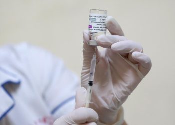 Coronavirus: advierten que no vacunarse puede aumentar 20 veces el riesgo de morir