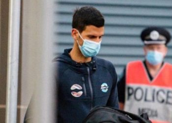 Djokovic ganó la batalla judicial en Australia pero podría ser deportado