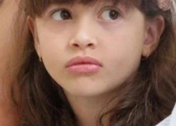 Horror en una escuela de Brasil: tenía 7 años, dejó el salón para ir a tomar agua y la hallaron muerta de 42 puñaladas