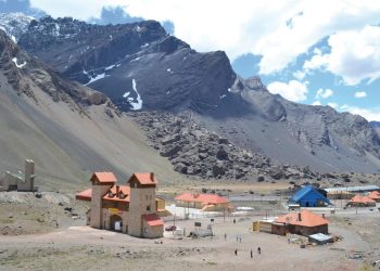 La Provincia quiere reflotar una villa cordillerana con dos obras