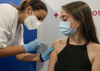 La franja etaria de 3 a 18 años es la que menos se ha vacunado