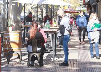 Proponen un “pin sanitario” para trabajadores gastronómicos