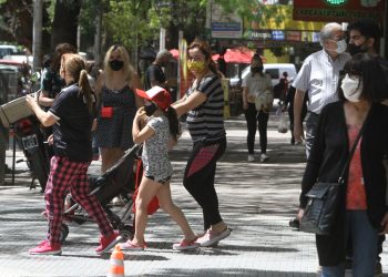 Radiografía de la primera, segunda y tercera ola de coronavirus en Mendoza