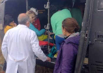 Rescatan y trasladan a un hospital al escalador argentino herido por una avalancha en El Chaltén
