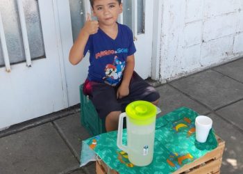 Tiene 6 años y desea ganarse su dinero desde ahora