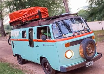 Buscan llegar de Villa Maríaa Alaska en una combiy pasaron por San Rafael