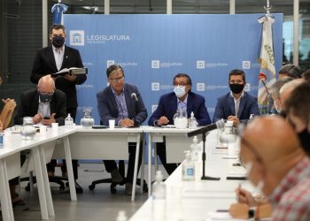 Boleta única: el oficialismo postergó el debate para analizar cambios