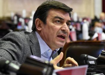 De Marchi: «O es un quiebre o es un juego altamente perverso»