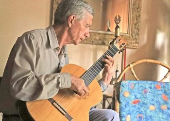 Las partituras de luto: fallecióel querido guitarrista y de una vastatrayectoria musical Arturo Quinteros