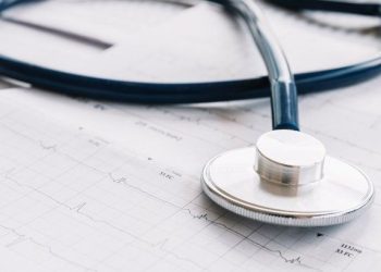 Golpe al bolsillo: suben las prepagas en marzo y abril