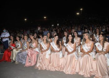 Las candidatas a representante ya se presentaron en el escenario