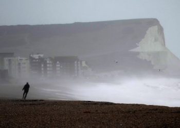 La tormenta Eunice deja 13 muertos, daños materiales y cortes de luz en Europa