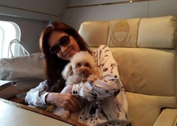 Los vuelos de Cristina Kirchner hasta El Calafate 18 veces más que un pasaje en primera clase en Aerolíneas