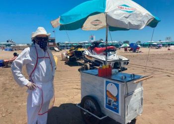 Mar del Plata: cuánto cuesta comer un pancho en la playa