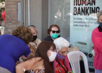 Publicaron en el Boletín Oficial de cuánto será la próxima suba de jubilaciones