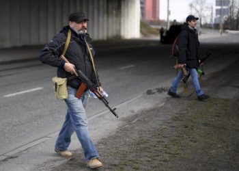 Toque de queda en Kiev hasta este lunes