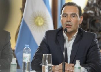 Valdés habló con el Presidente por los incendio y confirmó que Bolsonaro envió bomberos