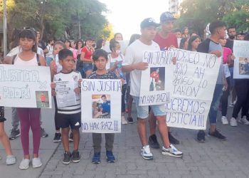 Se realizó una marcha pidiendo justiciapor el asesinato de Rodrigo Pavez