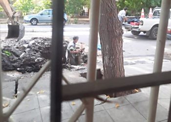 Ya no hay más laguna en Cuadro Nacional: tras el reclamo vecinal la empresa AYSAM reparó la pérdida