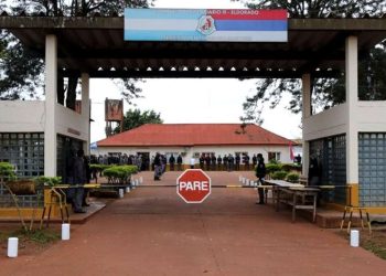 Espeluznante: un interno de un penal abusó de una chica de 14 años durante una visita