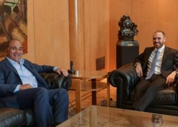 Guzmán y Manzur van al Congreso para exponer sobre el acuerdo con el FMI