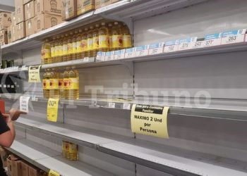 Limitan la compra de harina, aceite y otros productos en algunos supermercados del país