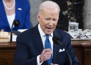 Biden cierra el espacio aéreo de EE.UU. a toda aeronave de Rusia