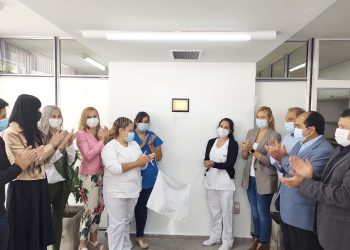 Colocaron placas en homenaje al personal de salud del departamento