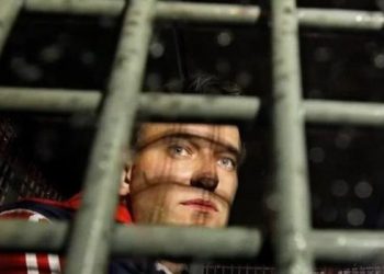 Condenaron a nueve años de prisión al líder de la oposición rusa