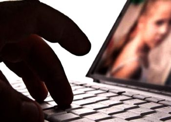 Detuvieron a pedófilo que traficaba videos e imágenes de sus sobrinos: tenía 195 mil archivos