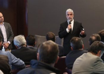 El Gobierno y empresas acordaron retrotraer los precios al 10 de marzo de 1.700 productos