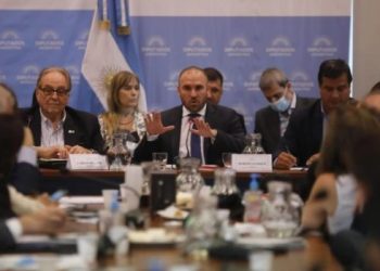 El acuerdo con el FMI empieza a debatirse el lunes en comisiones y el jueves llegaría al recinto